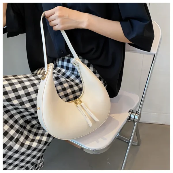 Bolso de Hombro Estilo Luna Invertida de Diseñador - Elegancia y Vanguardia en Cuero PU de Lujo para la Mujer Moderna - Imagen 3